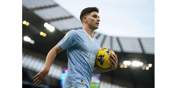 Julián Álvarez trainiert ständig, um sich auf den Wettkampf vorzubereiten